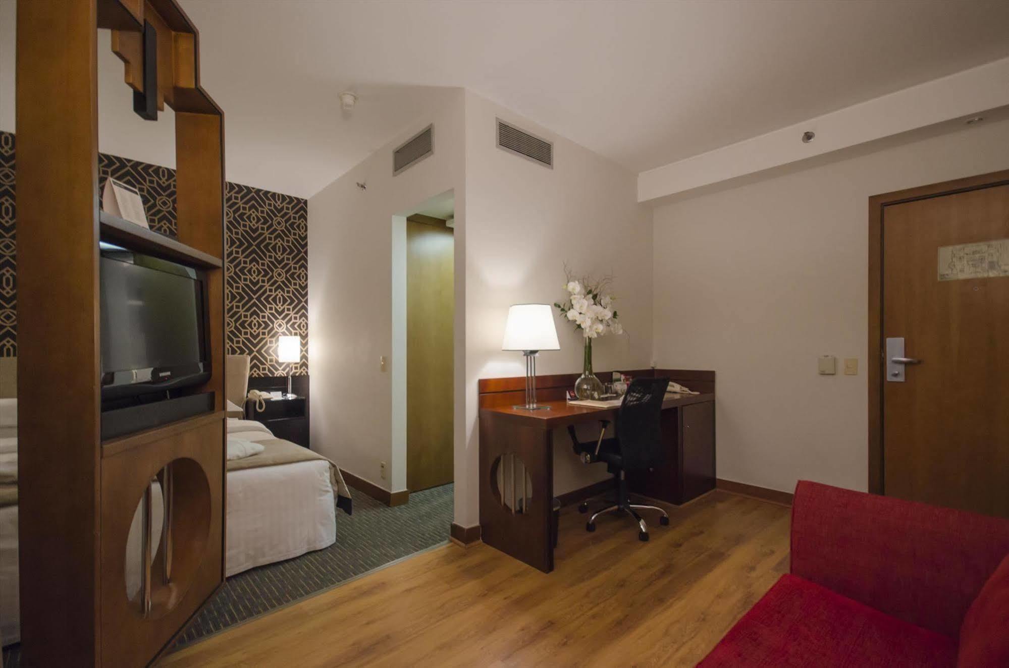Estanplaza Funchal Faria Lima Hotel